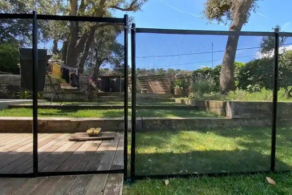 vallas-de-seguridad-para-piscinas-dos-pavimentos